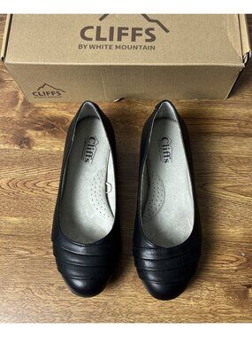 Cliffs by White Mountain Women's Shoes Clara Ballet Flat, Black Size 6W